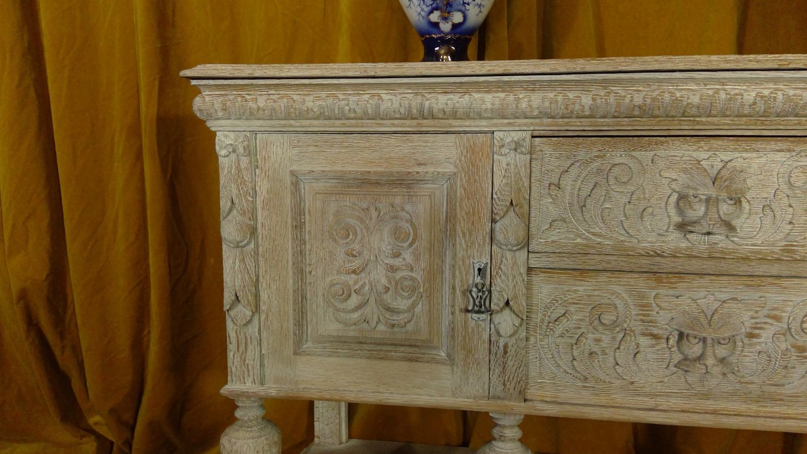 A Finely Carved Oak(cerused) Limed Dresser Base Sideboard photo Furniture