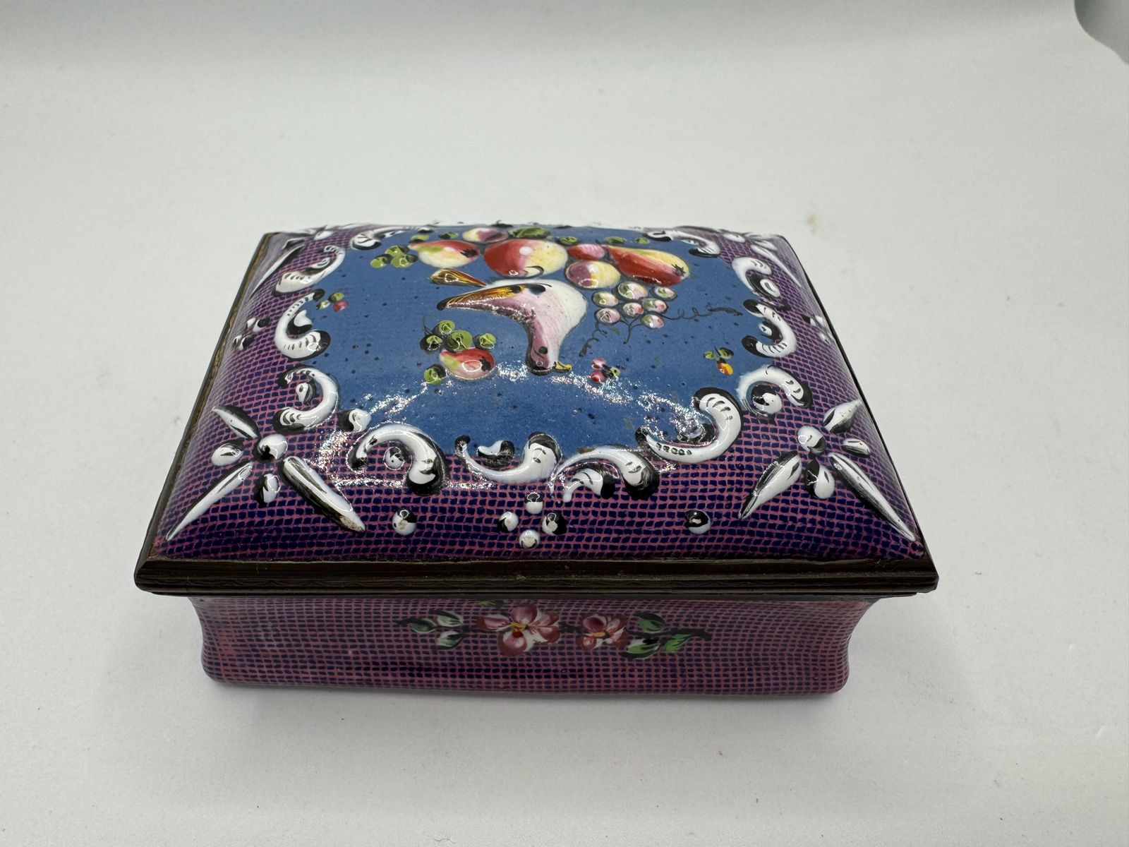 18th Century Bilston Enamel Rectangular Patch / Snuff Box Circa 1775 photo for sale