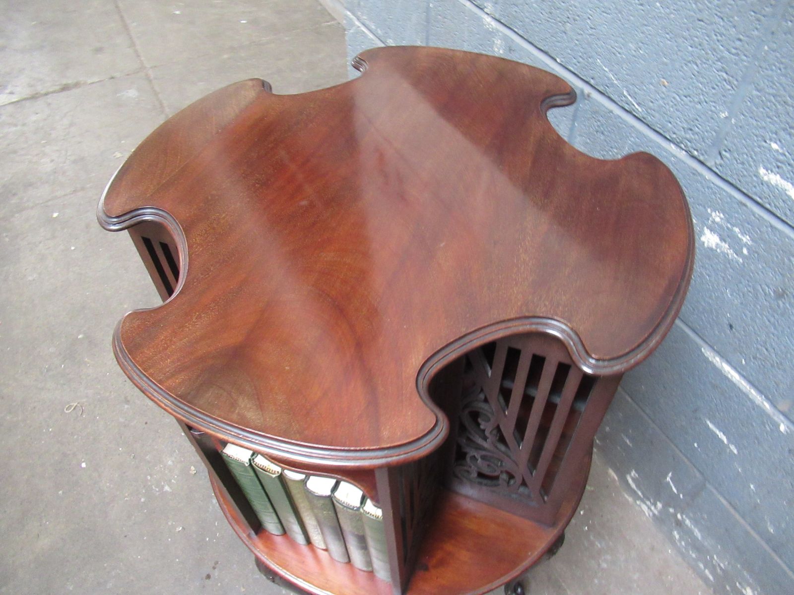 photo vintage Late Victorian    Mahogany   Revolving Bookcase