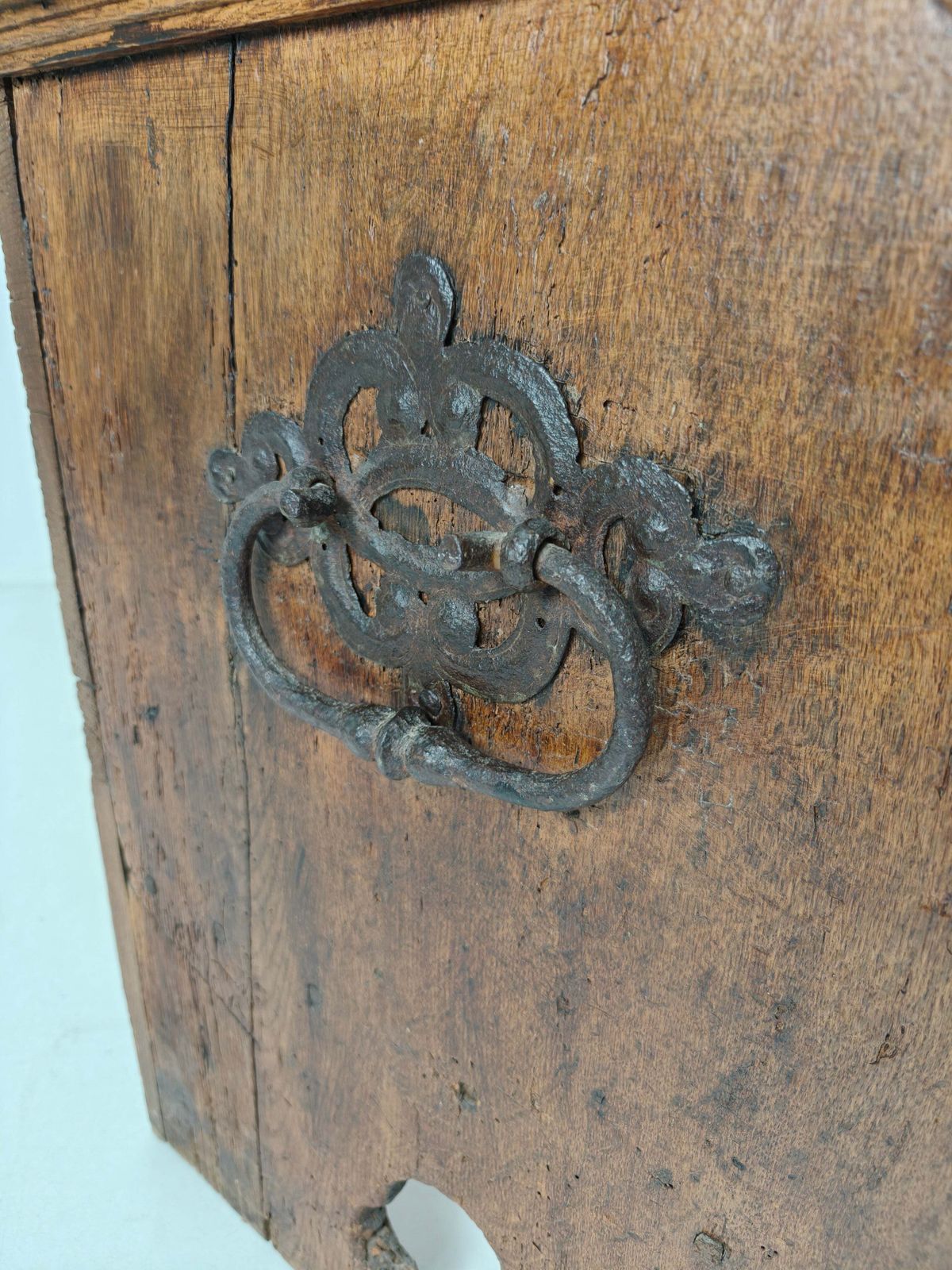 Elegant 18th Century Oak Chest – Dated 1756 photo Furniture