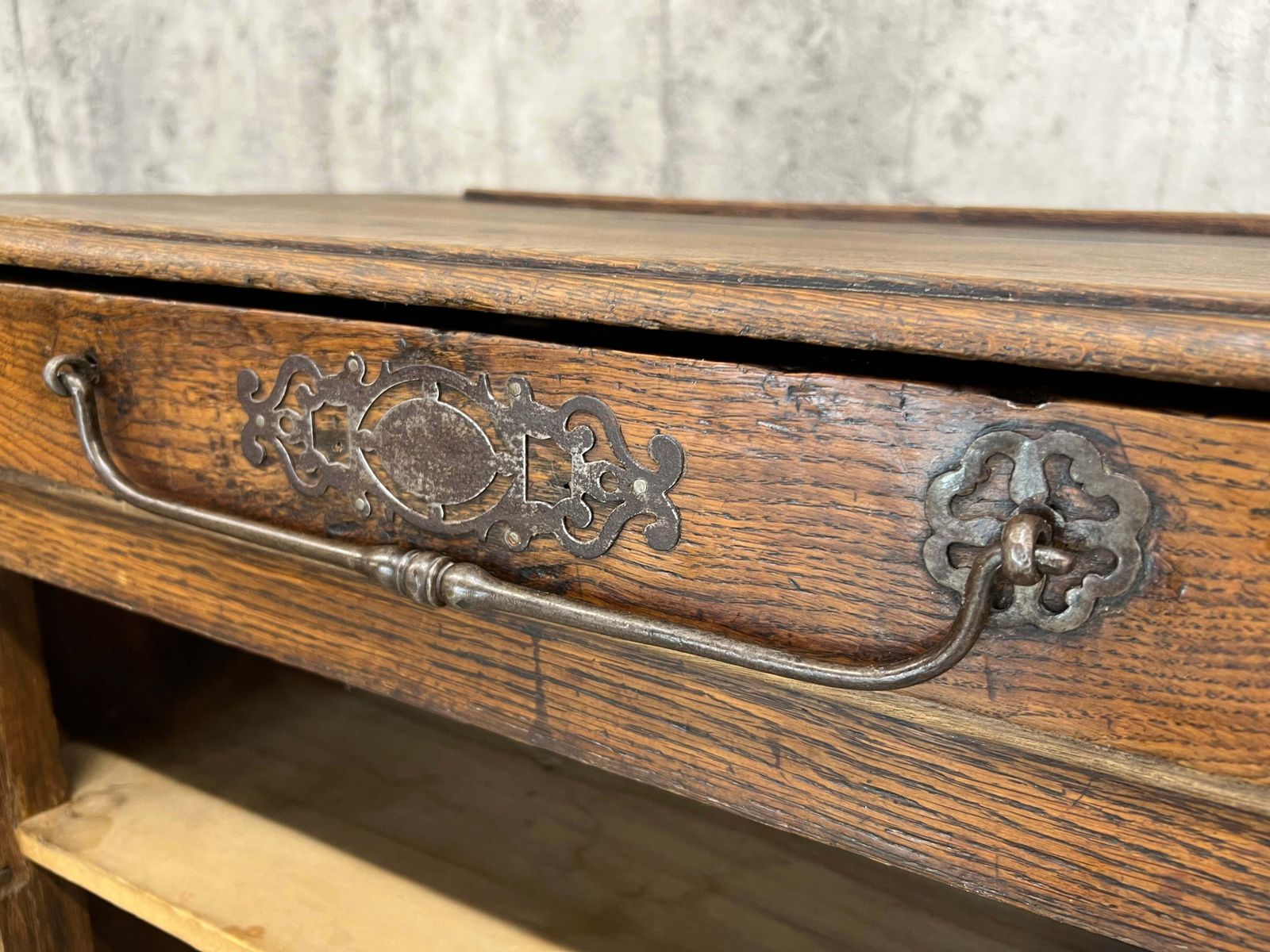 20th Century Oak Dresser Or Buffet Sideboard Cupboard photo 945.0