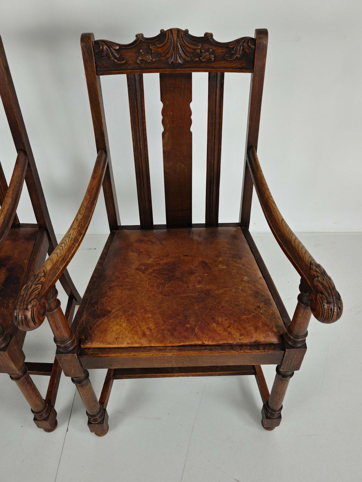 Pair Of F. Parker &Amp; Son Oak Armchairs – 19th Century English photo vintage