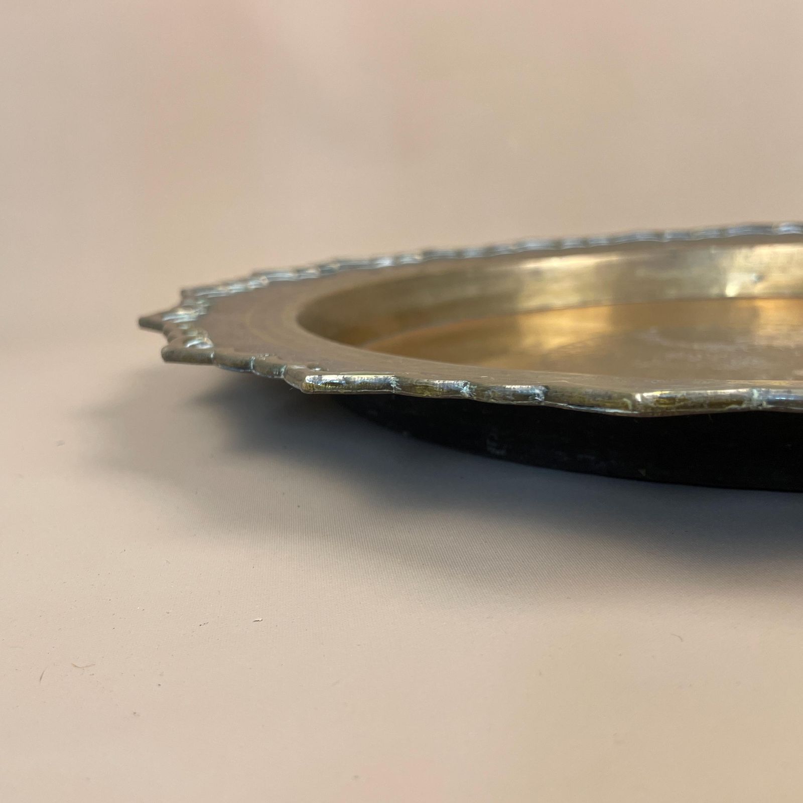 Antique Metal Gold Indian Patterned Brass Tray 42cm Plate Asian Handmade Etched Intricate Decorative Pattern Bird Scallop Art Round Vintage photo buy
