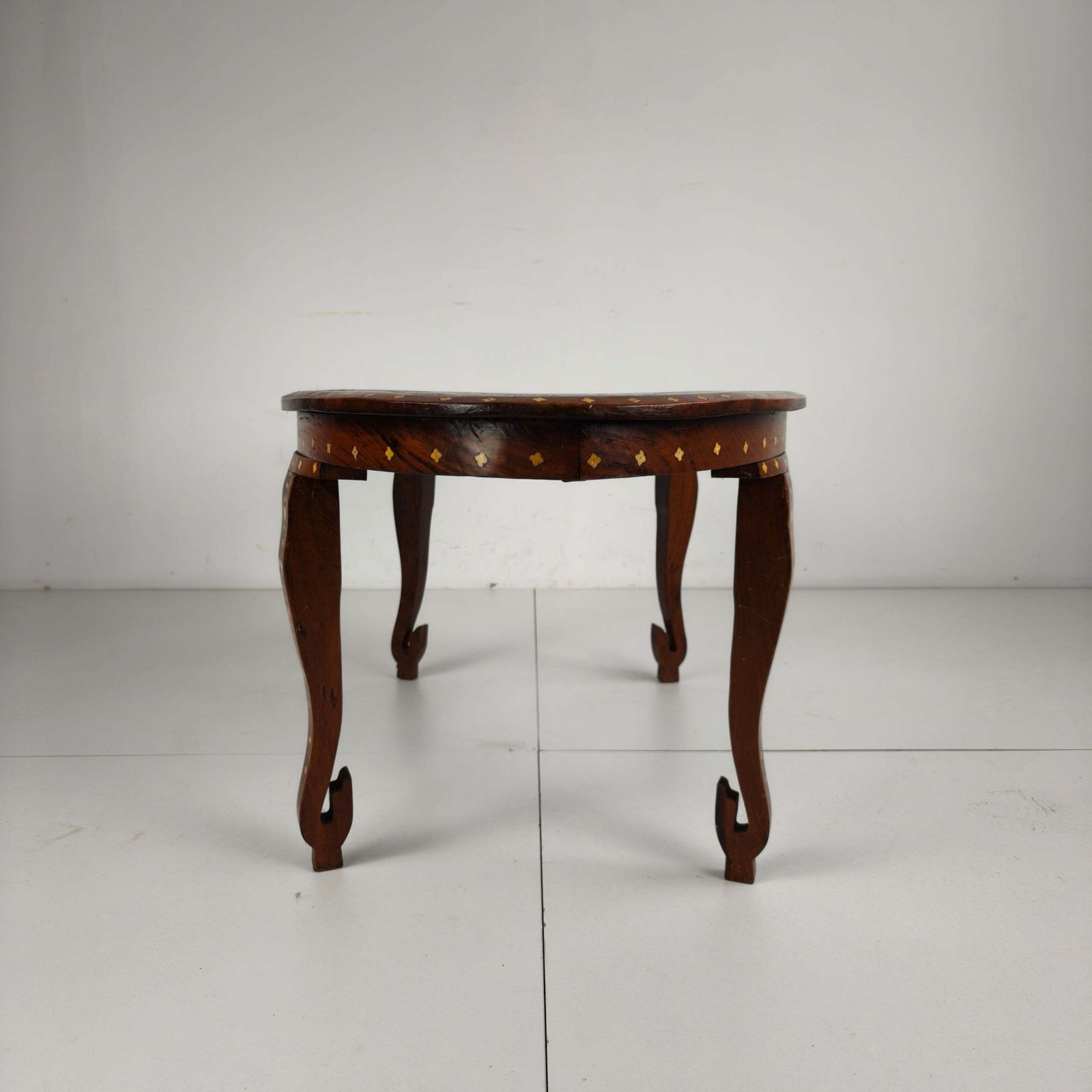 photo furniture 20th Century Anglo Indian Inlaid Bone Coffee Table