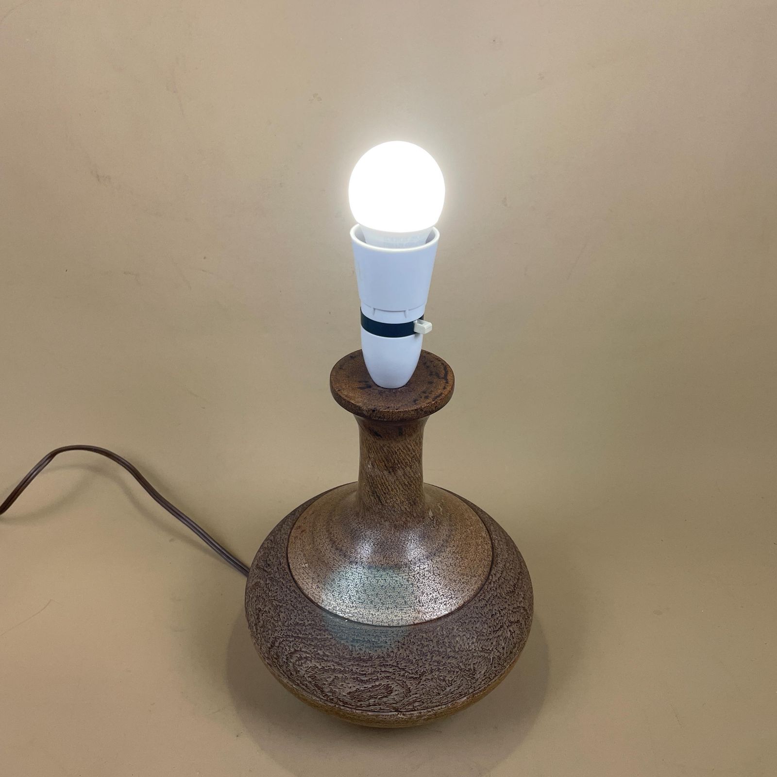 photo furniture Hand Carved Wood Lamp Wooden Light Bedside Table Farmhouse Cottage Brown Antique Handmade Old Round Base Classic Patterned Vintage