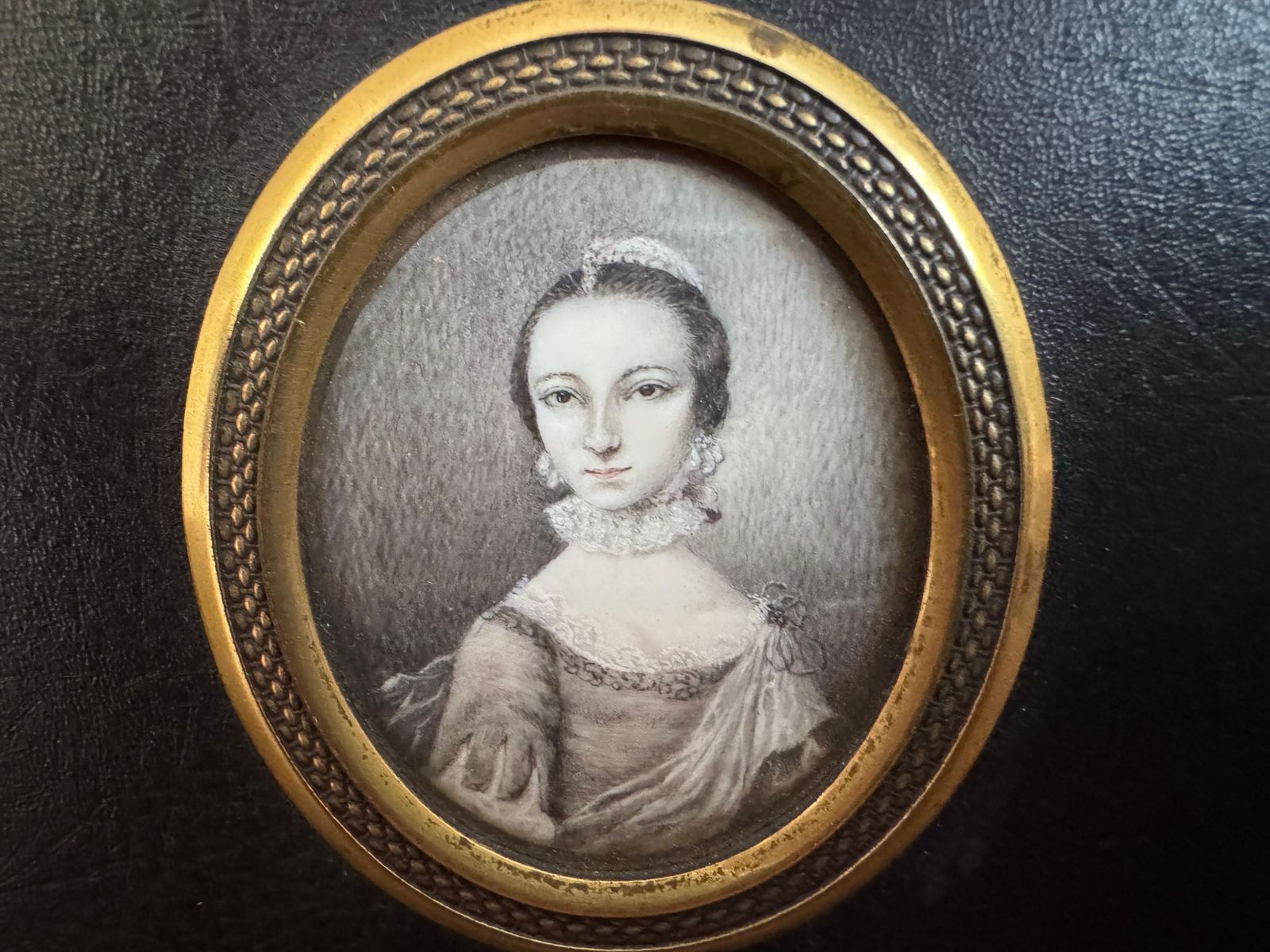 18th Century Framed Set Of Three Plumbago Portrait Miniatures photo 6500.0