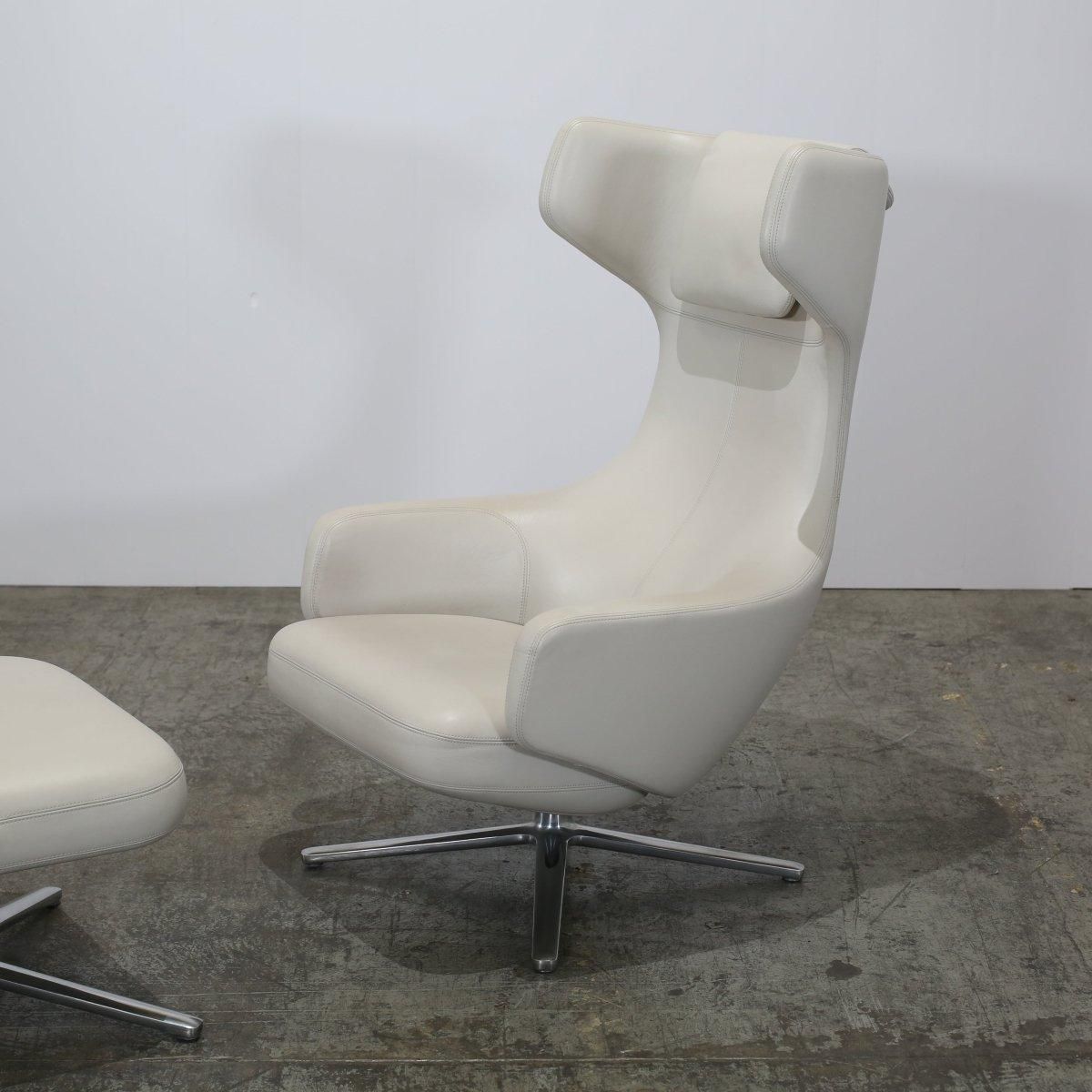 Vitra Grand Repos Lounge Chair & Footstool photo vintage
