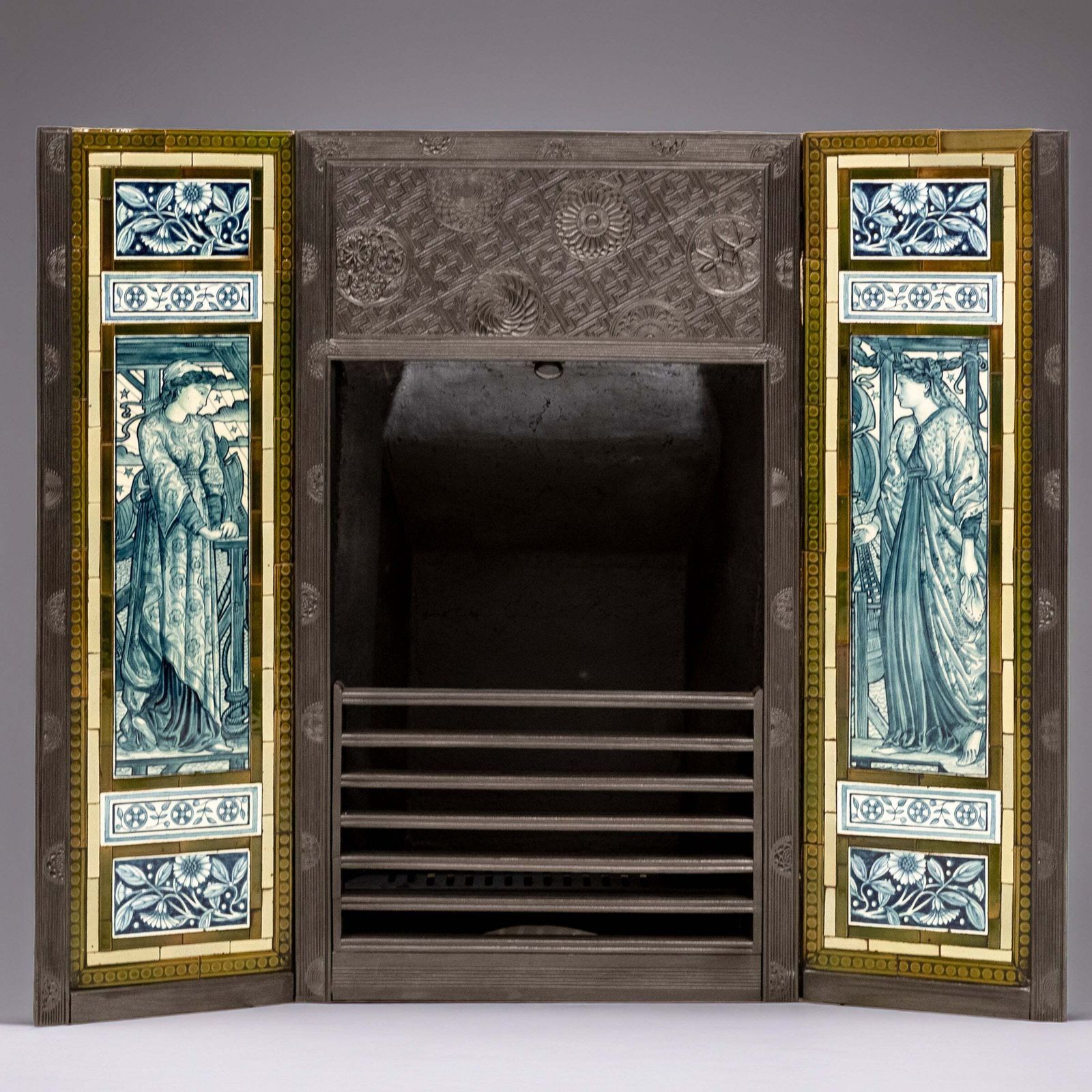 Antique Cast Iron Thomas Jeckyll Insert With William Morris Tiles