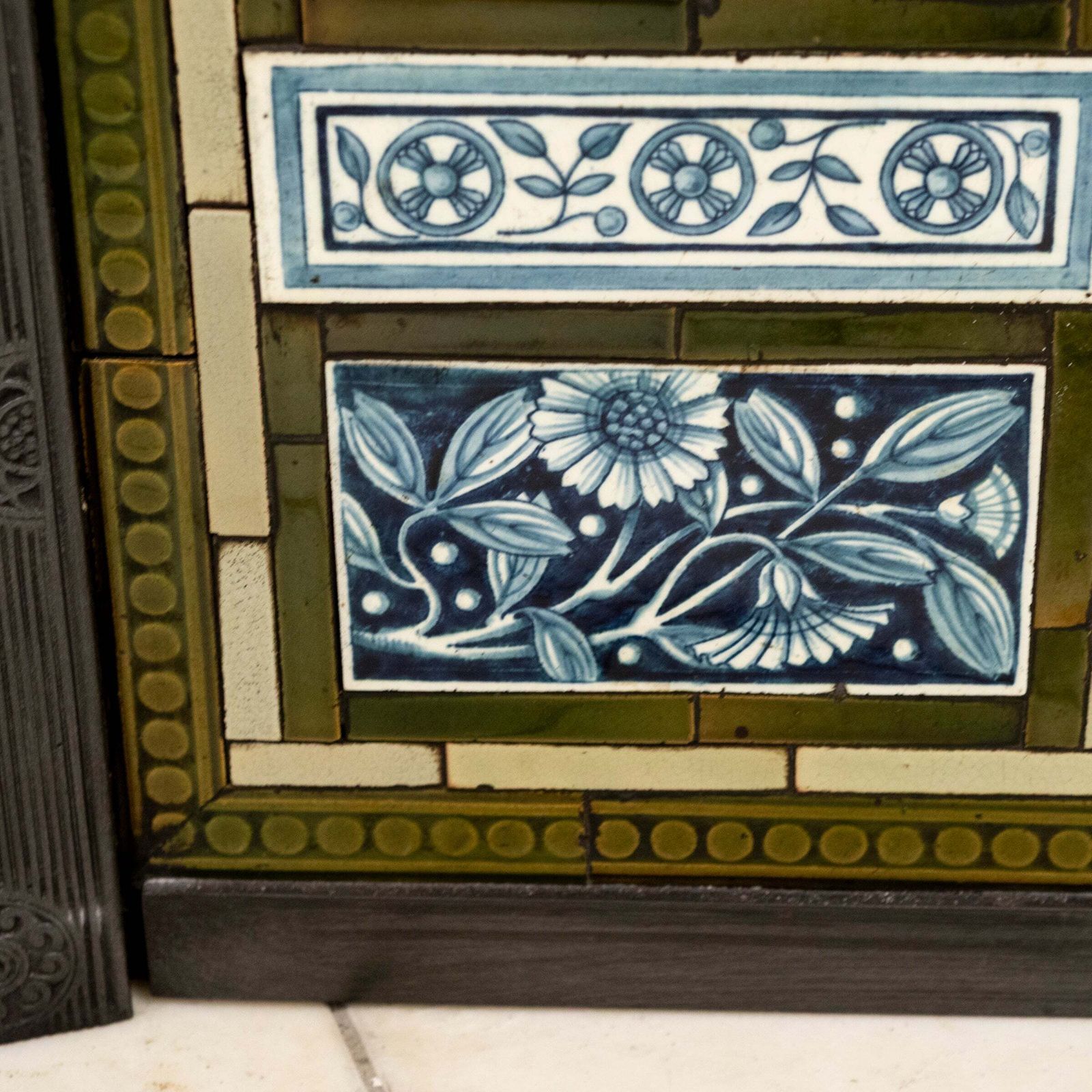 4500.0 Antique Cast Iron Thomas Jeckyll Insert With William Morris Tiles photo