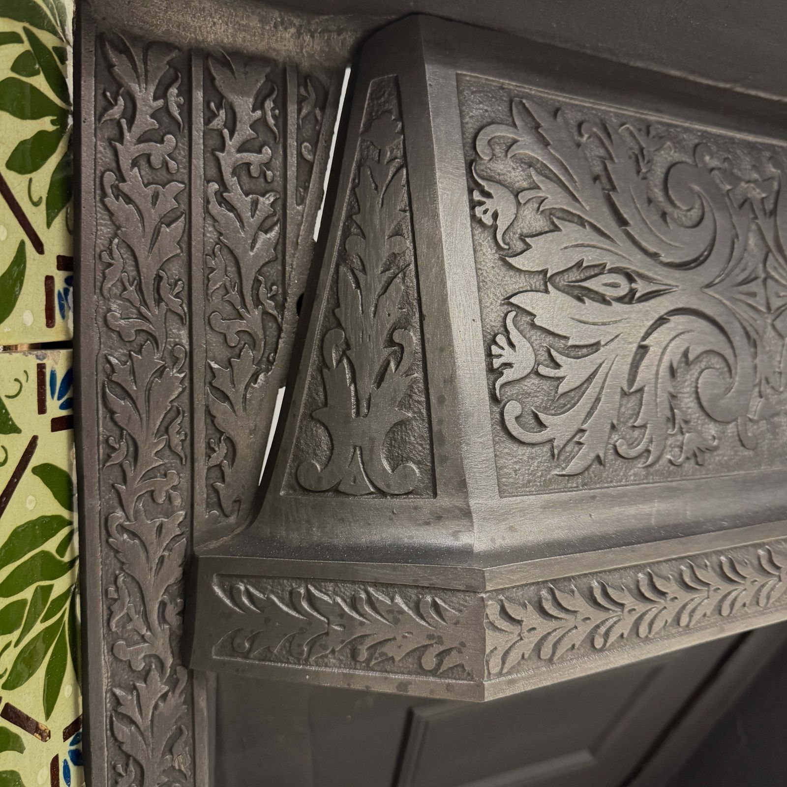 photo vinterior Antique Victorian Fireplace Insert With Josiah Wedgwood Tiles