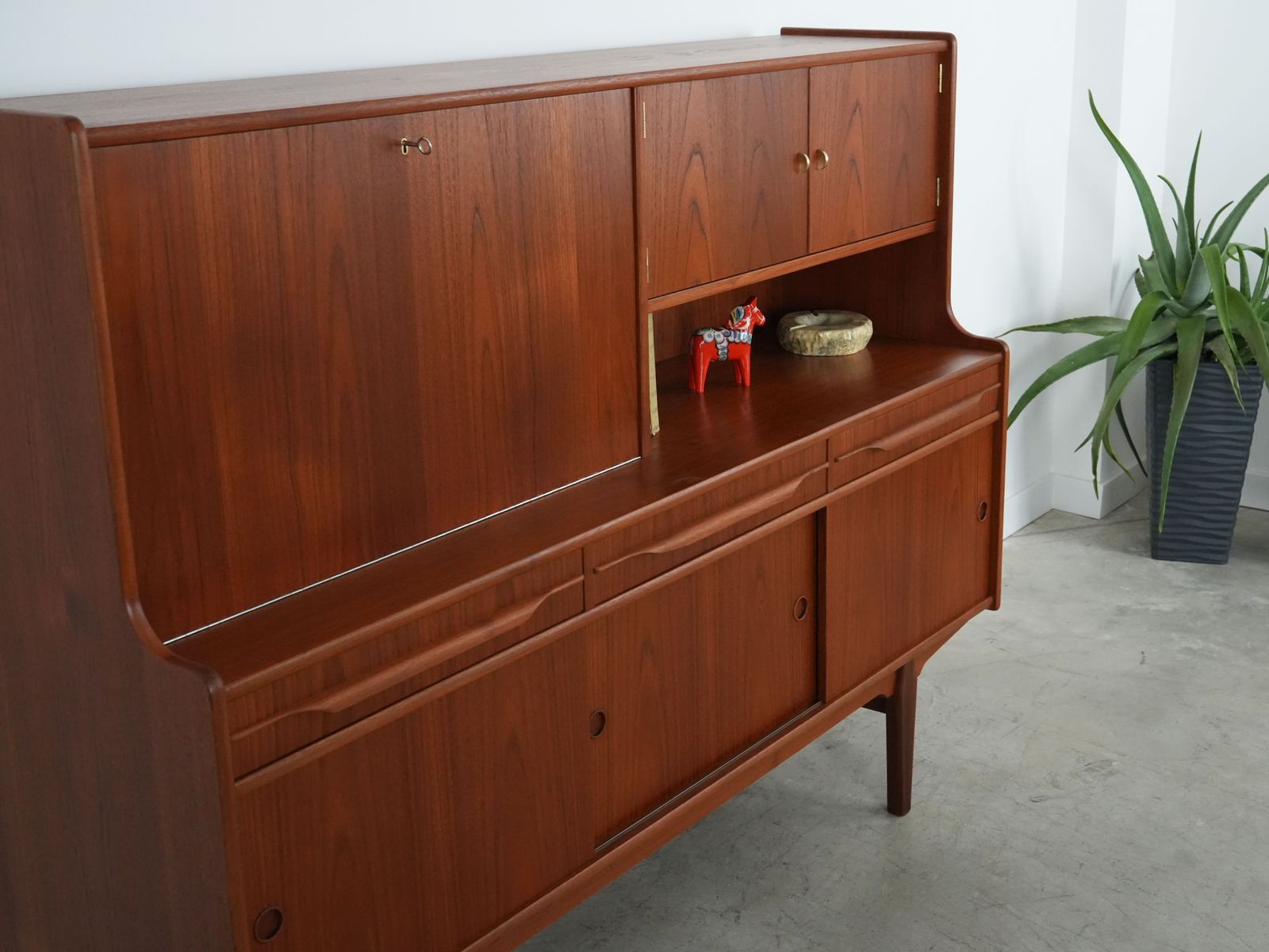 Teak Highboard, Danish Design, 1960s, Production: Denmark photo vinterior
