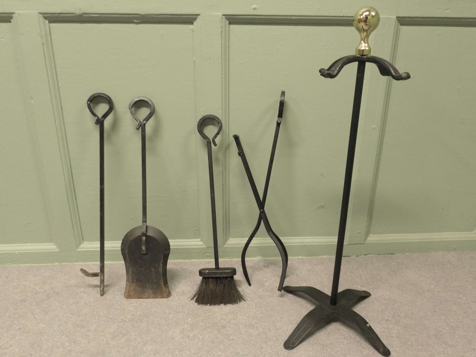 Attractive Iron Fireside Companion Set, Fireside Tools photo 390.0