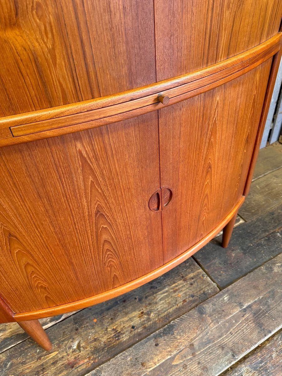 Johannes Anderson Large Danish Teak Corner Drinks / Cocktail Cabinet photo vinterior