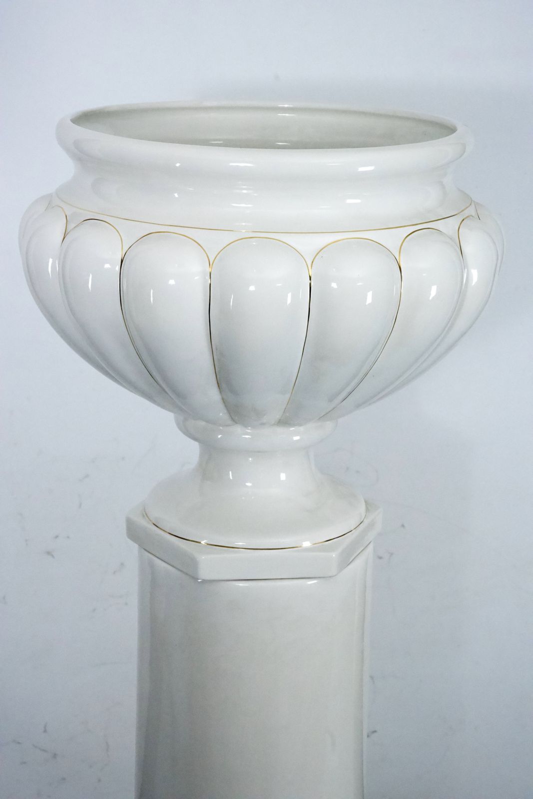 photo furniture Tommaso Barbi Oversized White Ceramic Vase With Gold Details And Column, Italy, 1970s