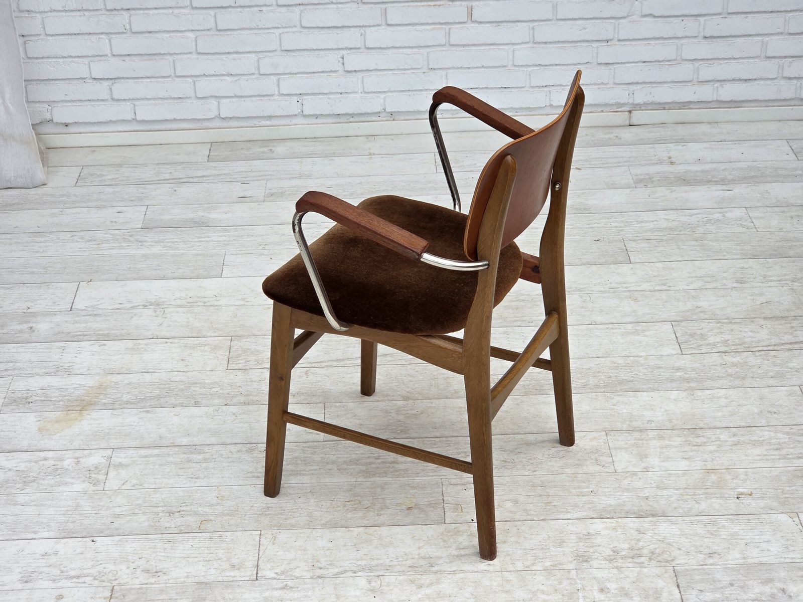 Ca. Jaren 1960, Deense Fauteuil, Meubelvelours, Teakhouten Armleuningen, Verchroomd Staal. photo buy