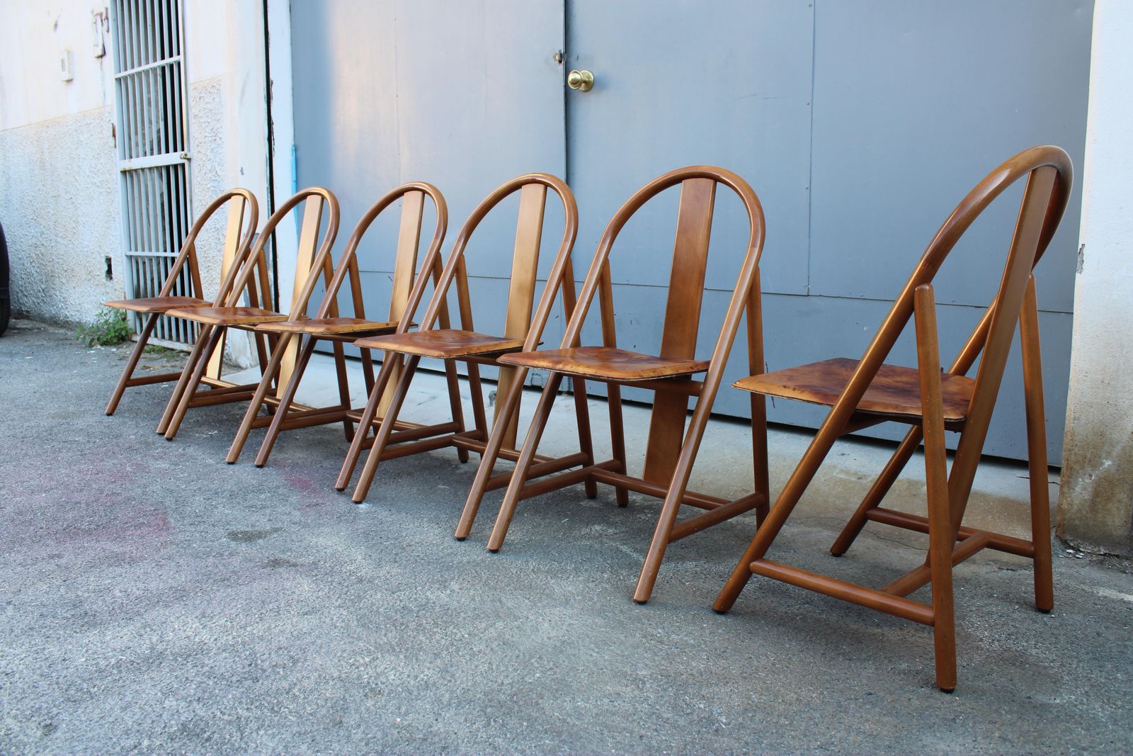 photo vinterior Walnut Chairs With Calfskin Seat, Modernist Style, 1970s Italy