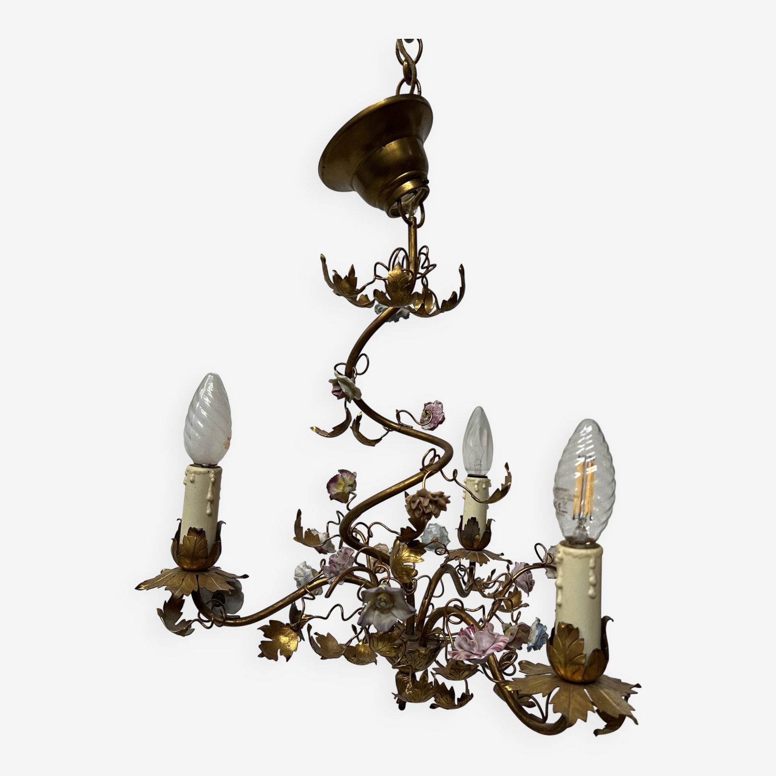 Louis XVI Style Chandelier In Gilded Metal And Porcelain Flowers, 20th Century