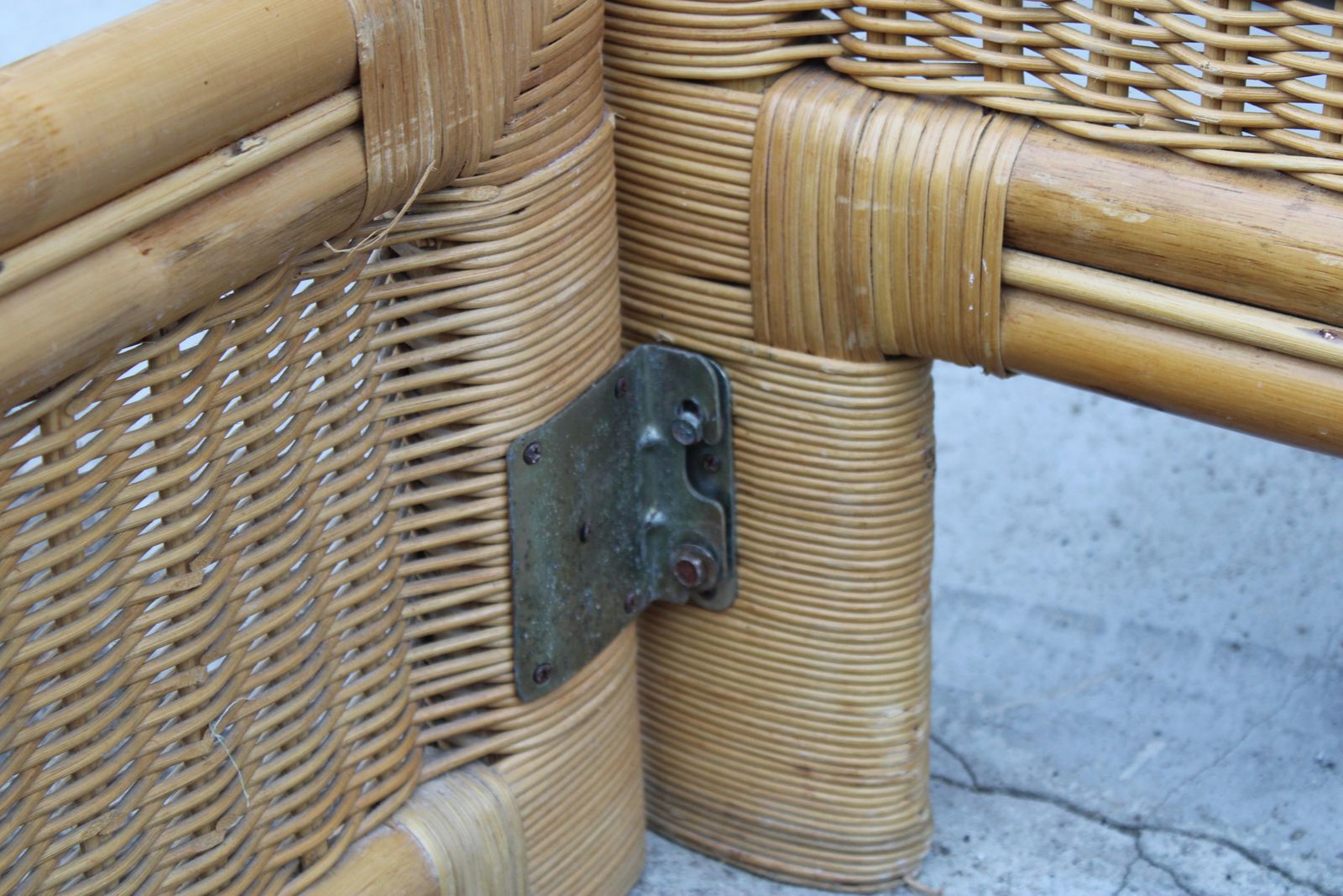 photo buy 1970 Tommaso Barbi Design Italian Bamboo And Wicker Bed