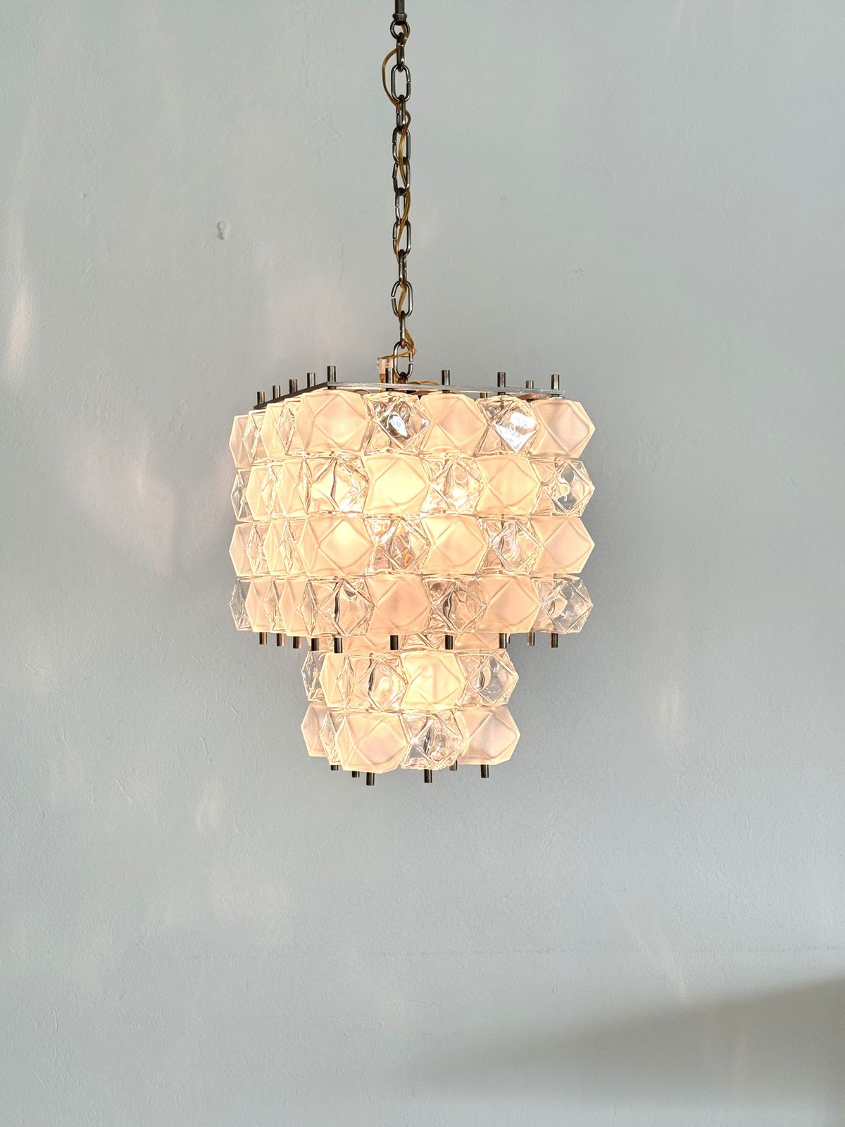 photo vinterior Italian Midcentury Murano Glass Geometric Chandelier By Interlux, 1960s