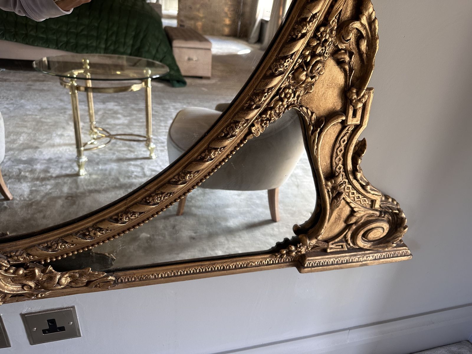 Large Restored Victorian Overmantel Mirror With An Ornate Gilt Frame. photo 2500.0