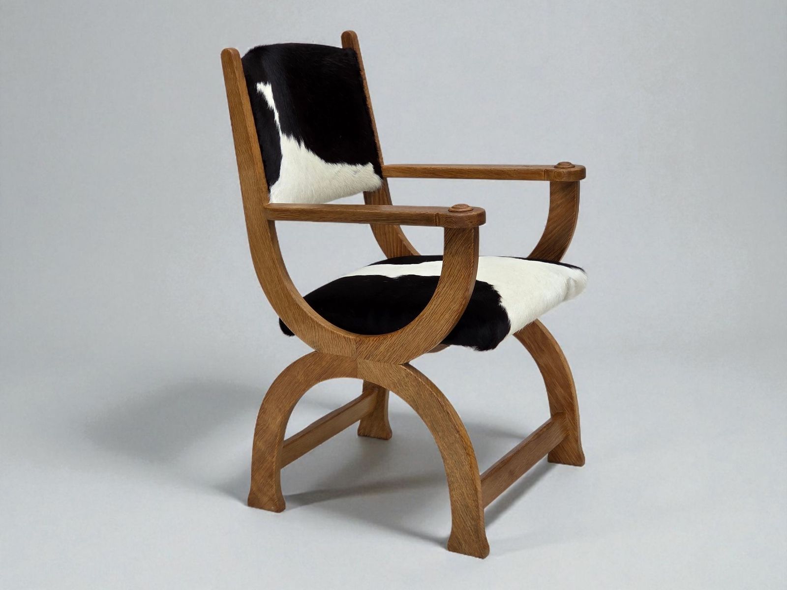 Ca. Jaren 1960, Deense Fauteuil Met Hoge Rug, Echt Koehide, Eikenhout, Opnieuw Bekleed.