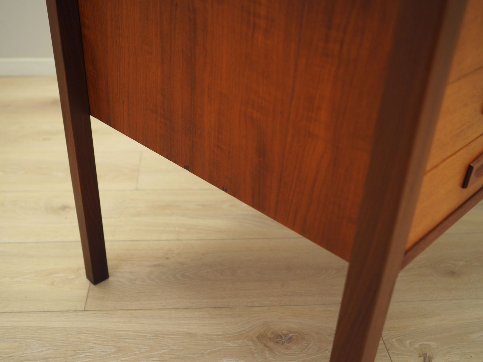 photo vinterior Teak Desk, Danish Design, 1970s, Production: Denmark