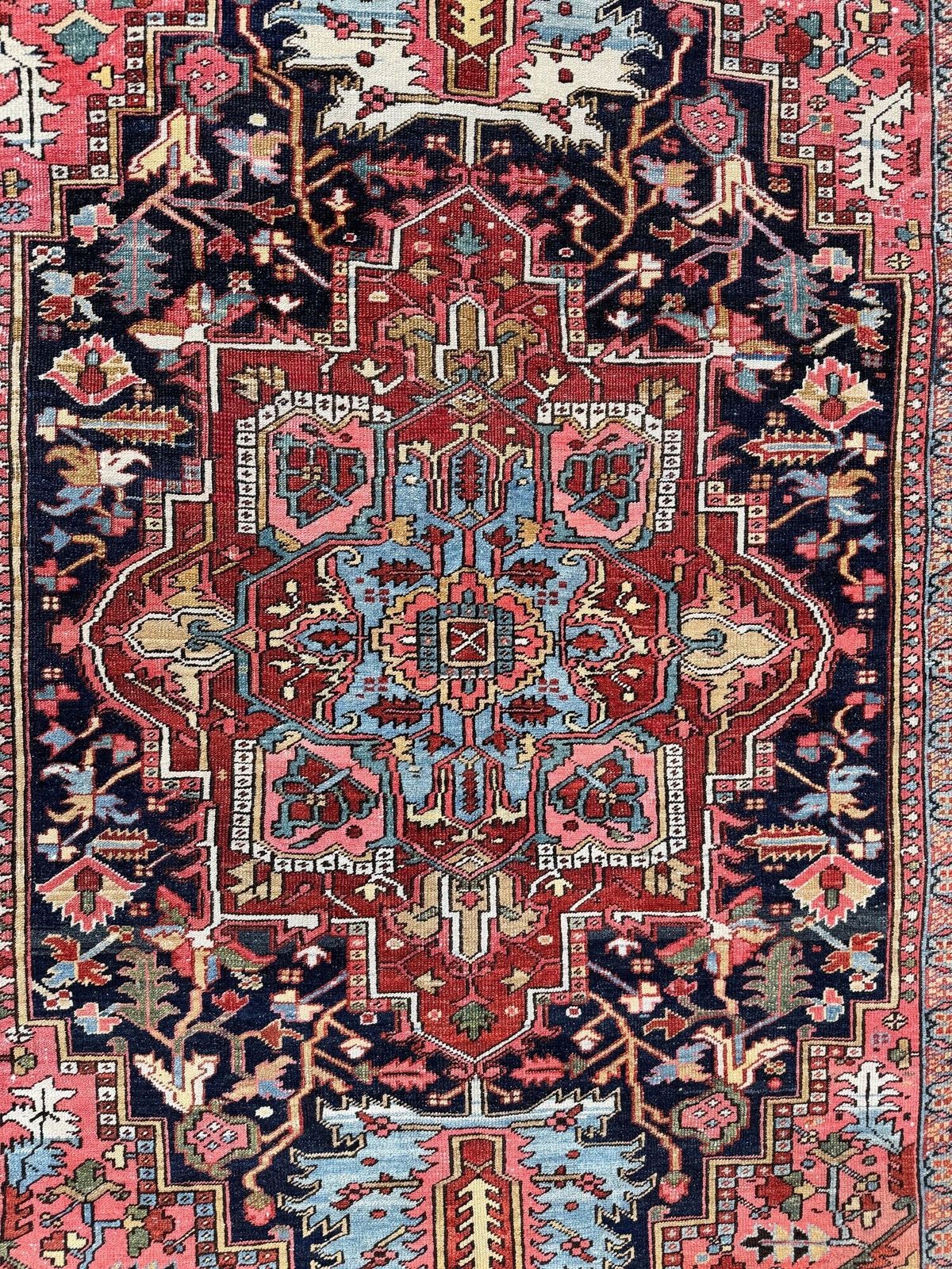 photo buy Antique Heriz Carpet 3.29m X 2.12m