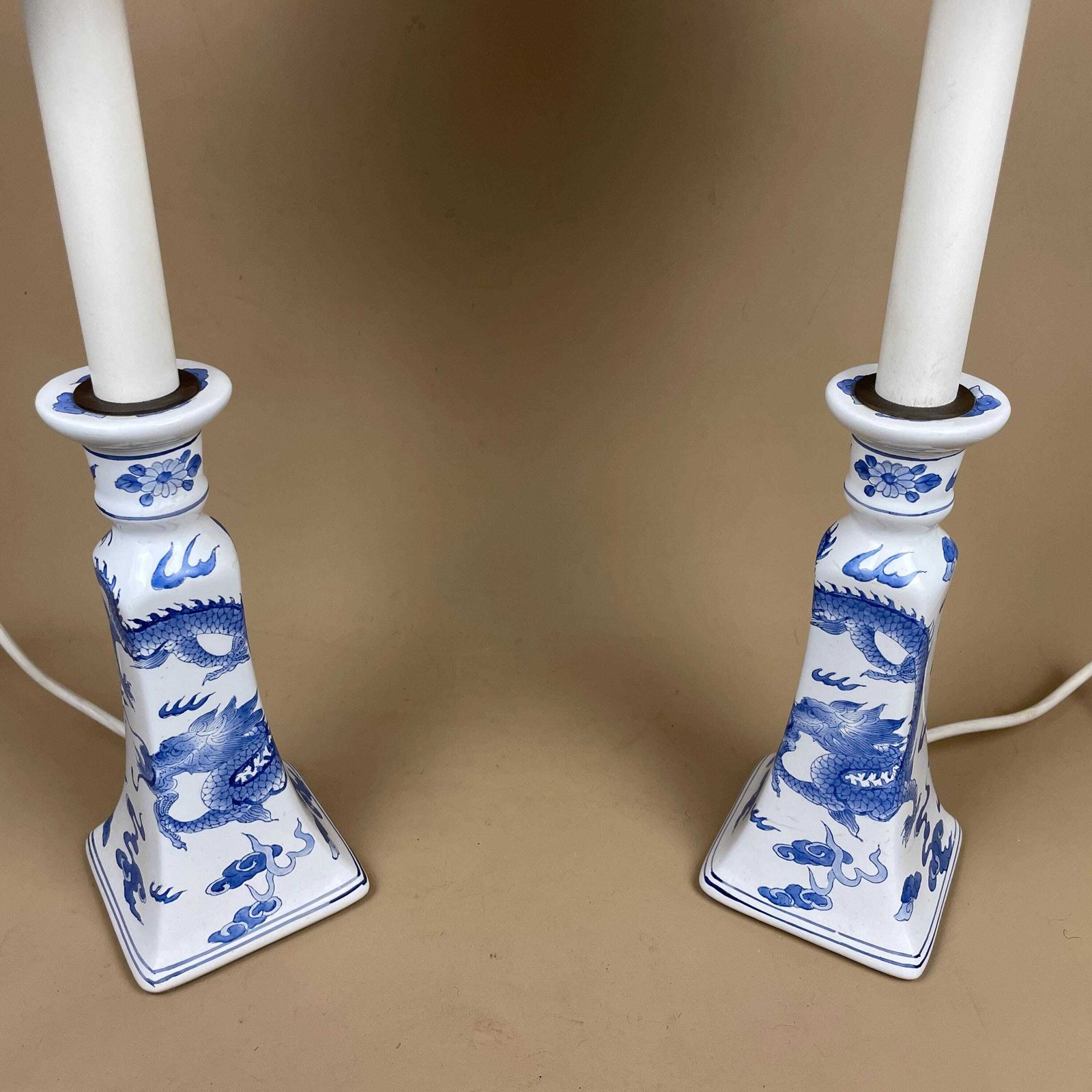 Pair Oriental Ceramic Candlestick Lamps With Shades Blue White Dragon Design Vintage Chinoiserie Porcelain Bedside Table Lighting Chinese photo 255.0