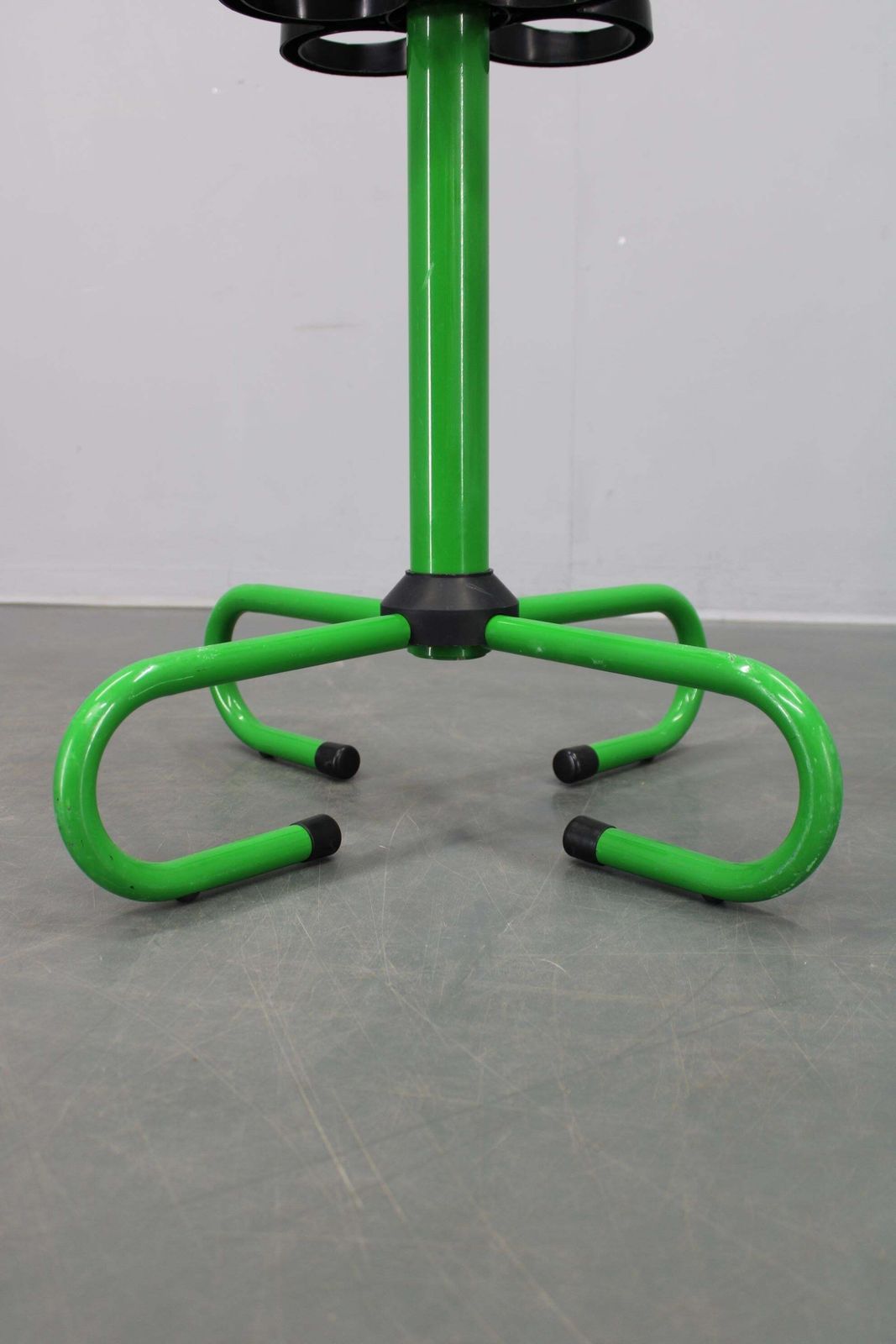 photo furniture 1970s Italian Lacquered Metal Coat Rack With Umbrella Holder