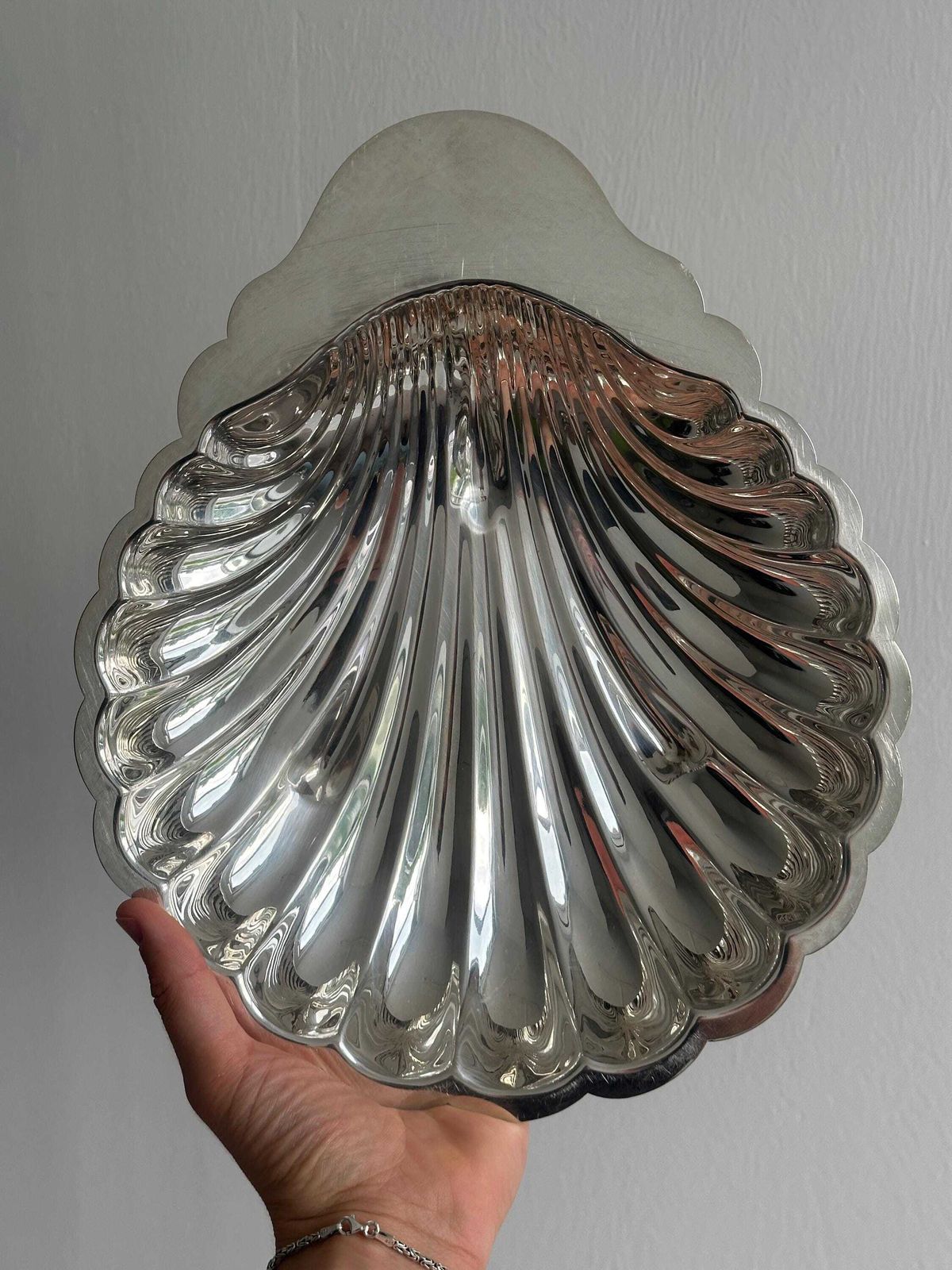 Large Shell Dish In Shiny Steel Metal, Chic Table Decoration And Trendy Antique Tableware, Vintage And Elegant Style photo Home Decor