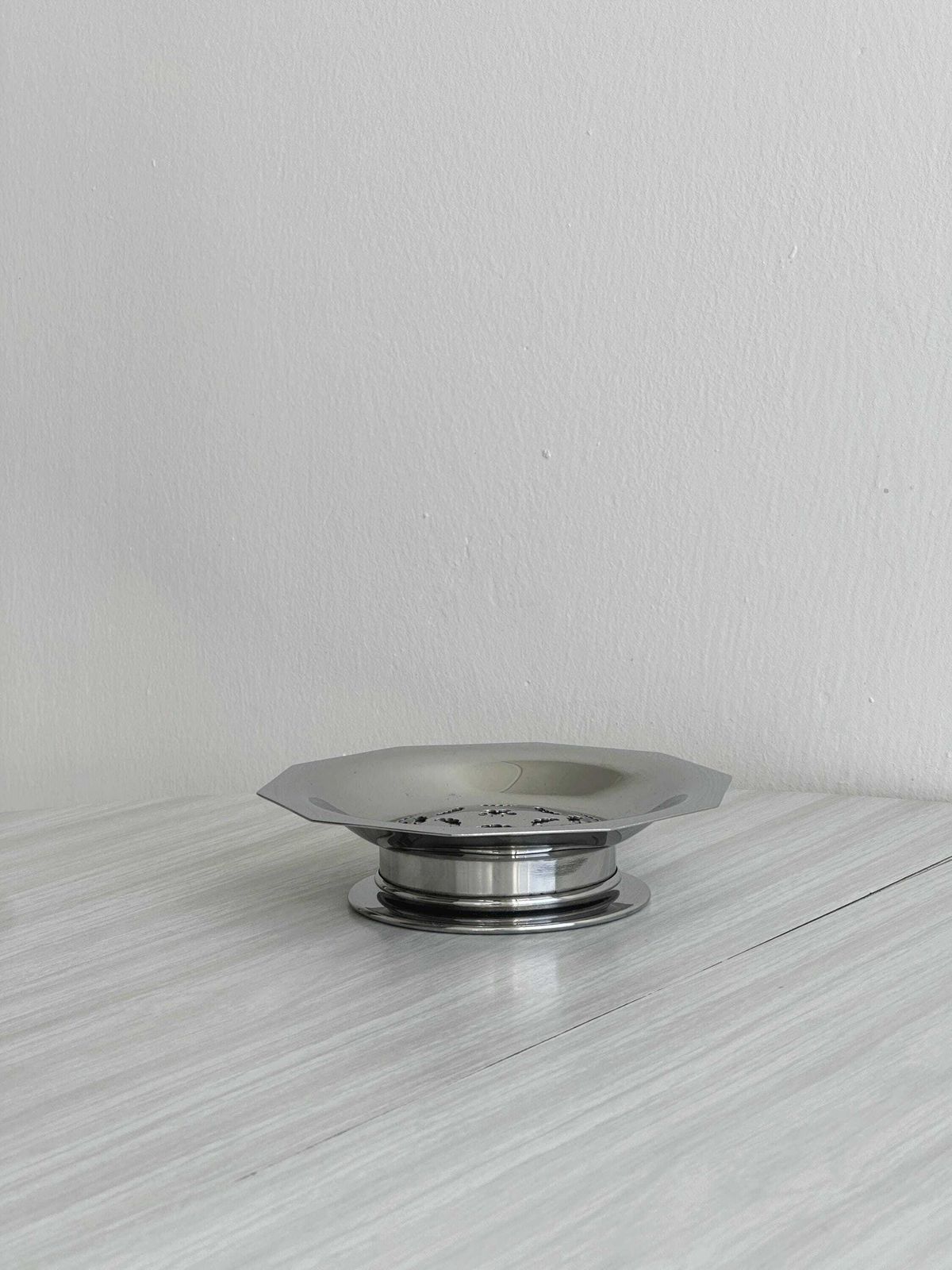 Antique Butter Dish In Shiny Silver Metal, Vintage Shell, Elegant And Retro Table Decoration, Antique Gift photo furniture
