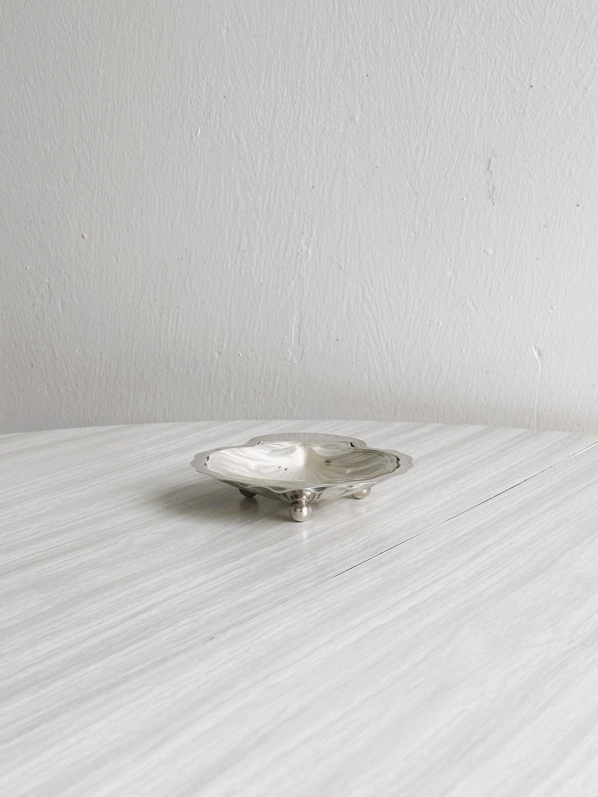 Shell Shaped Jewelry Holder Or Butter Dish, Glass And Silver Plated Metal, Elegant Object, Chic Table Decoration And Refined Gift