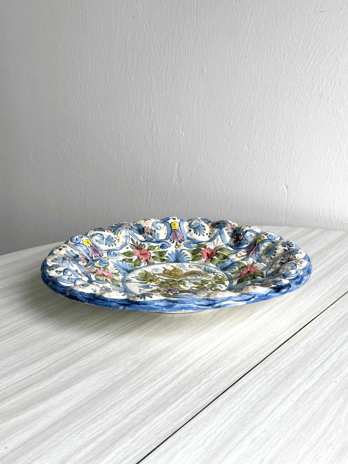 Grand plat décoratif peint à la main, motifs floraux et oiseaux, décoration murale, plat fonctionnel, grande assiette, corbeille à fruits photo furniture
