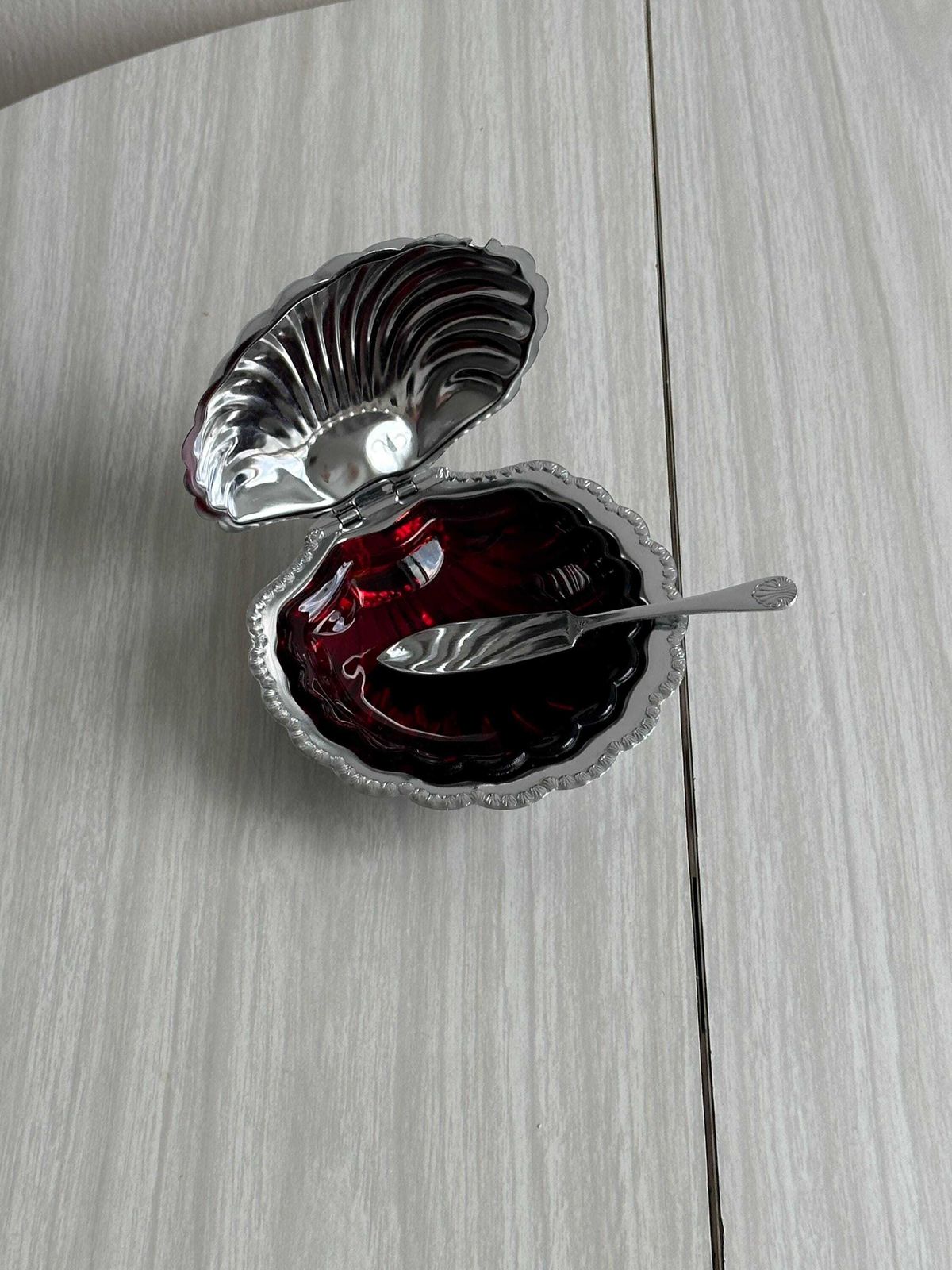 Metal Butter Dish With Lid And Matching Spoon, Caviar Pot, Shell Design, Shiny Metal, Chrome Metal Tableware photo furniture