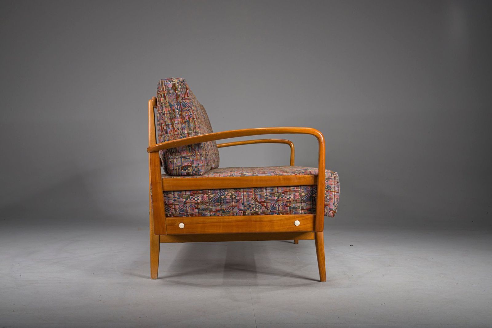 photo furniture Vintage Cherrywood And Wool Daybed From Knoll Antimott, 1950s 1960s