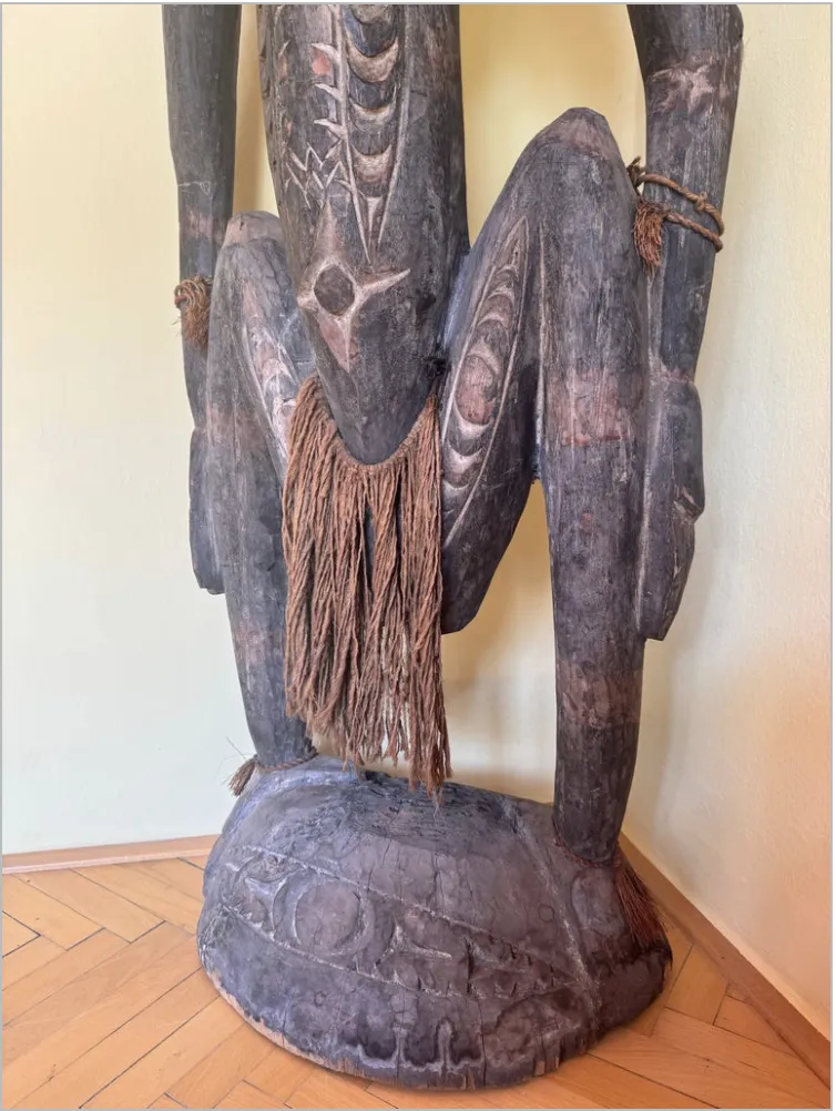 Monumental Papua New Guinea Spirit Figure, Mid 20th Century photo 3200.0