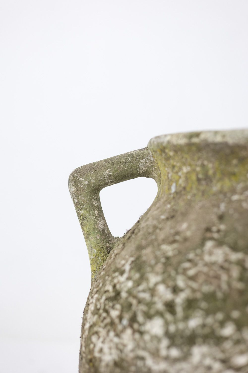 photo buy Willy Guhl  Pair Of “Pot” Planters In Fiber Cement. 1950s