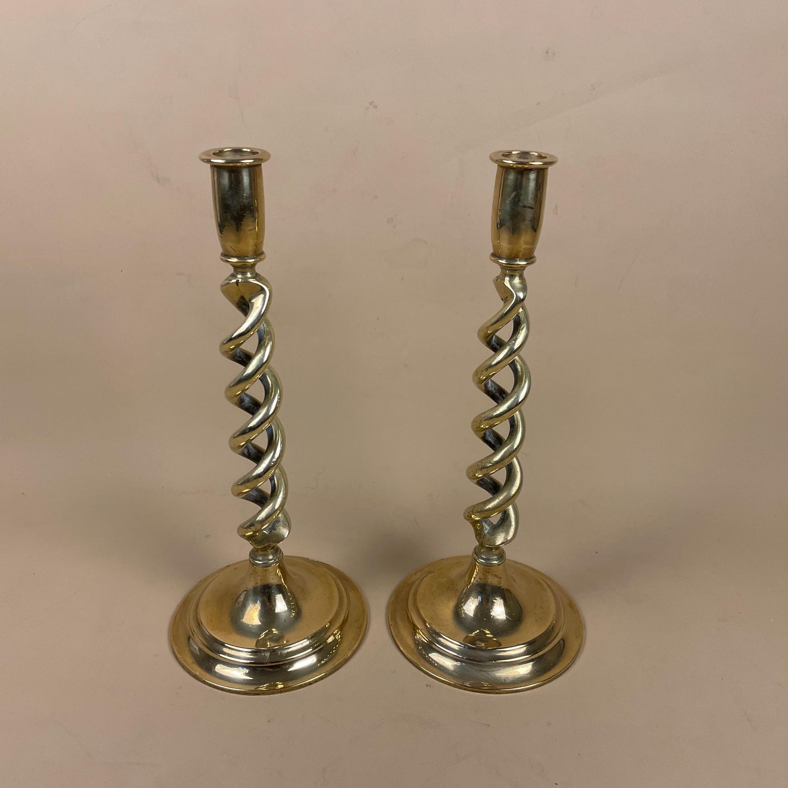 Antique Matching Pair Of Gold Brass Metal Candlestick Candle Stick Holders Vintage Column Taper Dinner Candlesticks Twisted Twist Round Base