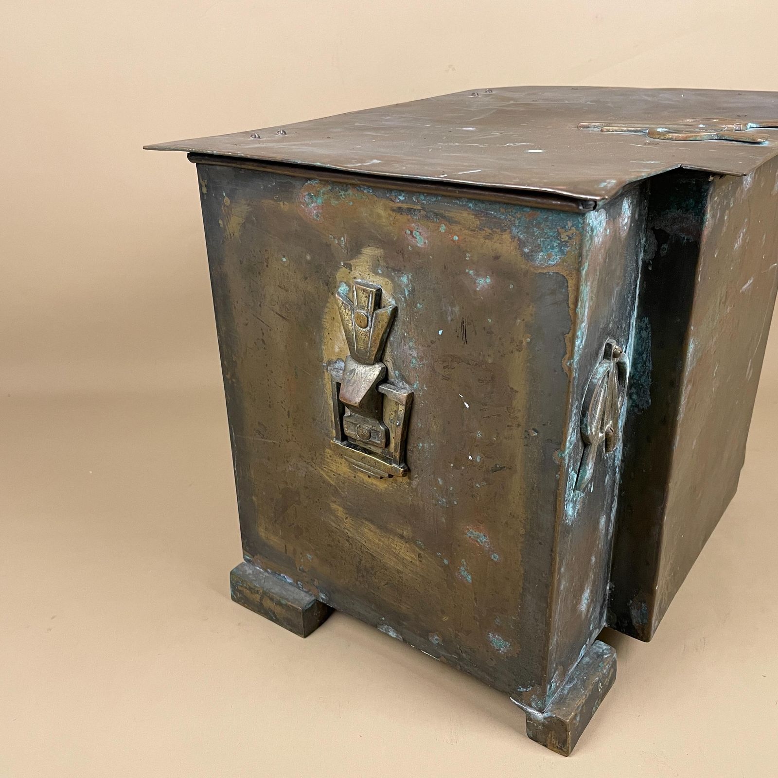 Antique Metal Gold Brass Coal Bucket Handle Art Nouveau Rectangle Fire Side Scuttle Farmhouse Wood Patina Vintage Fireplace Box Lidded Lid photo 194.0