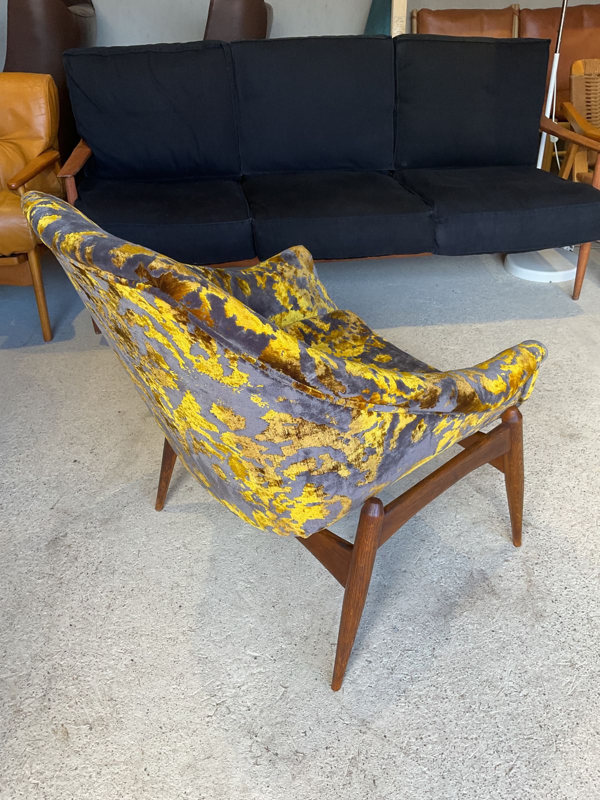 photo vintage Hungarian Armchair By Julia Gaubek 1950