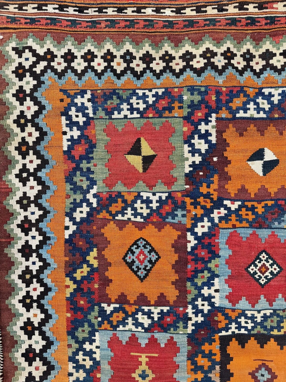 photo furniture Antique Qashqai Kilim 2.30m X 1.59m