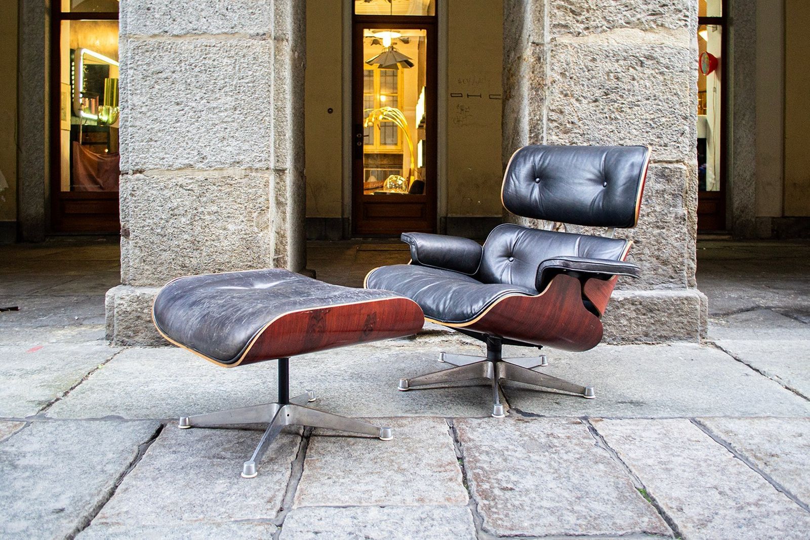 Lounge Chair And Ottoman By Charles & Ray Eames For Herman Miller, 1970s