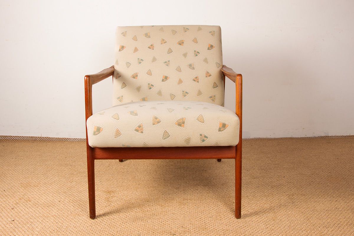 Paire de fauteuils scandinaves en teck et tissu neuf, 1960. photo furniture