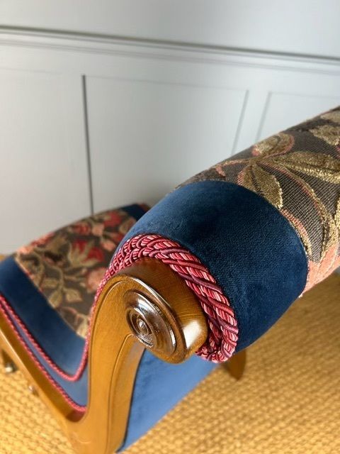 Sleigh Style Bedroom Chair photo vinterior