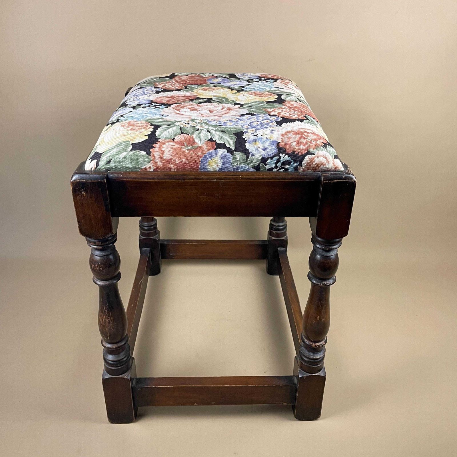 Furniture Vintage Tapestry Footstool Floral Printed Pattern Upholstery Wooden Frame Cottage Style Country Home Decorative Farmhouse Accent Furniture photo