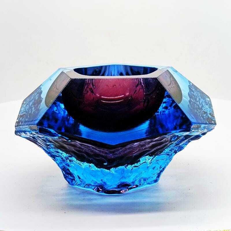 1960s Stunning Ashtray Or Catch All In Murano Glass By Flavio Poli For Seguso. Made In Italy.