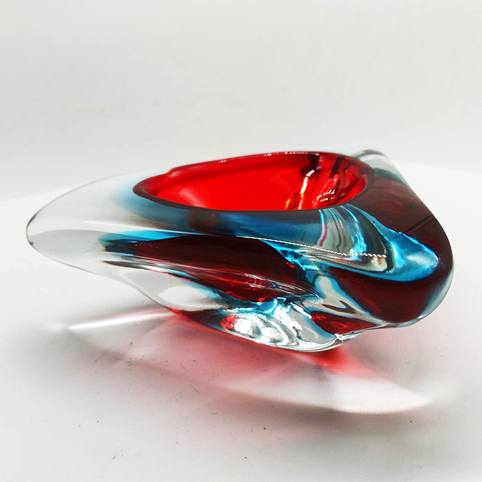 1960s Stunning Triangular Ashtray Or Catch All In Murano Glass. Made In Italy.