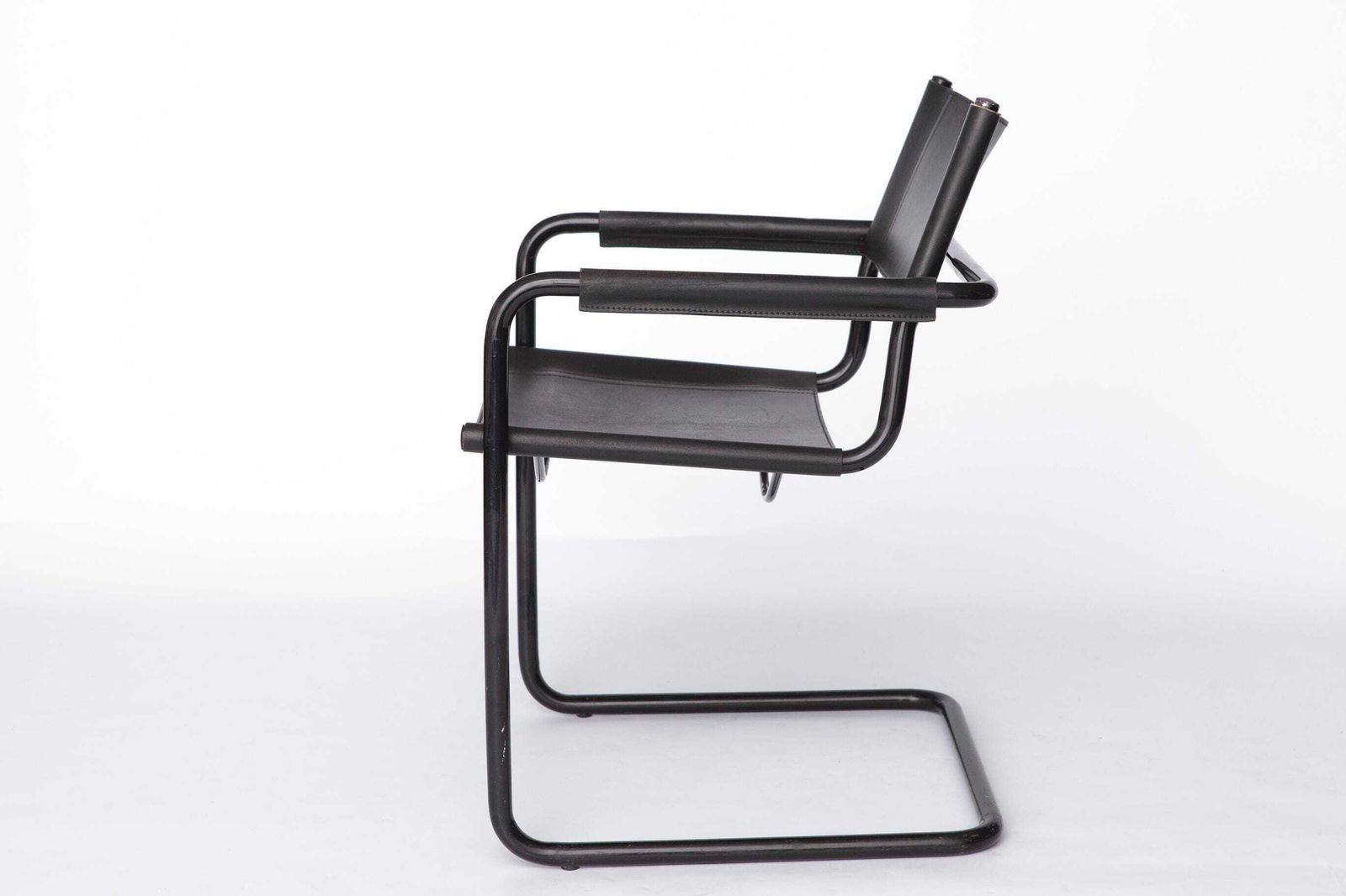Mid Century Bauhaus Cantilever Chair – Black Leather, Attributed To Mart Stam, 1980s Vintage Modern Design, Metal Frame photo 506.0