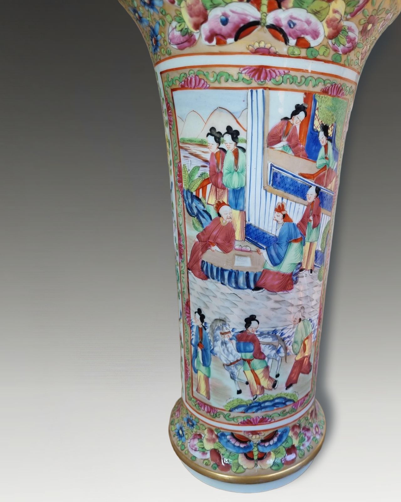 Antique Chinese  V. Large "Rose Mandarin" Trumpet Vase Circa 1830 33cm  H (13 ") photo Home Decor