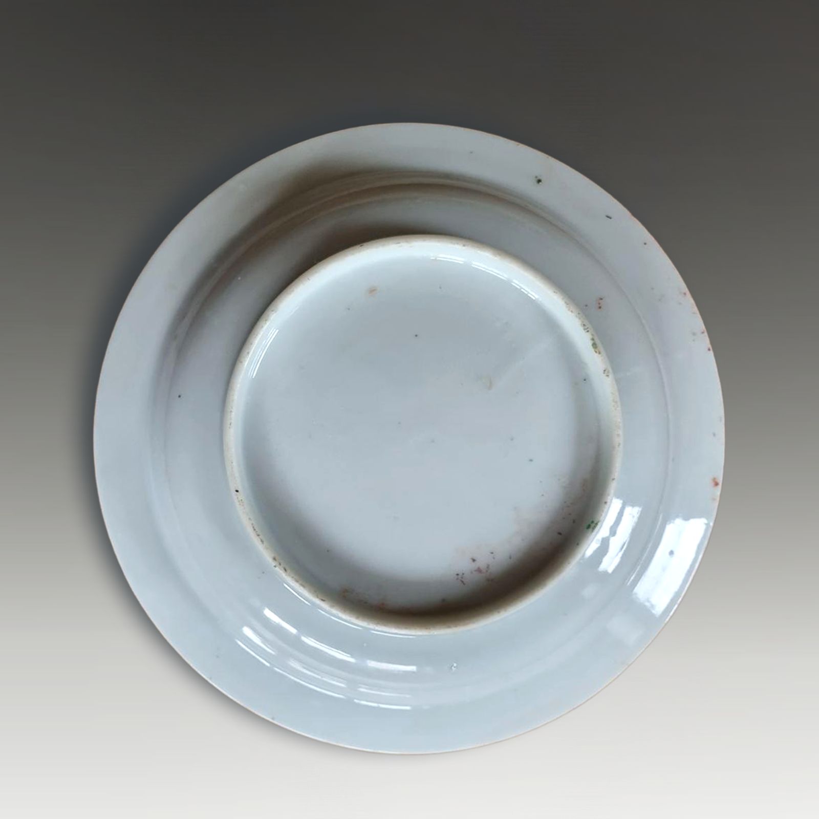 Antique Chinese "Rose Medallion" Dish  Circa 1830  22cm D photo for sale